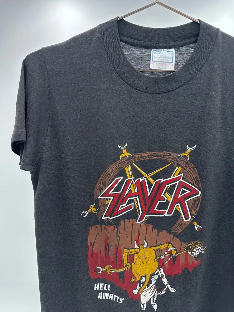 Slayer 1985 - Hell Awaits M
